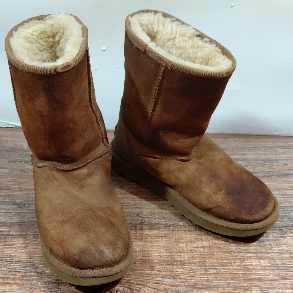 UGG Chestnut Shearling-Lined Short Boots